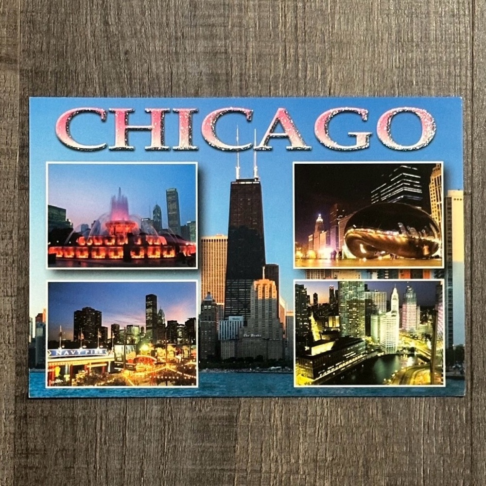💞 New Glittery Chicago Skyline Postcard